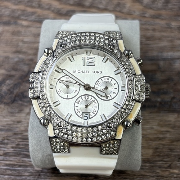 Michael Kors GEMMA 5509 Analog Quartz Wristwatch - Picture 1 of 9